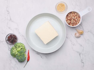General Tso’s Tofu with Broccoli and Multigrain Rice (Vegetarian) (serves 2)