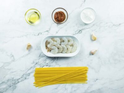 Laksa Prawns Linguini (serves 1)